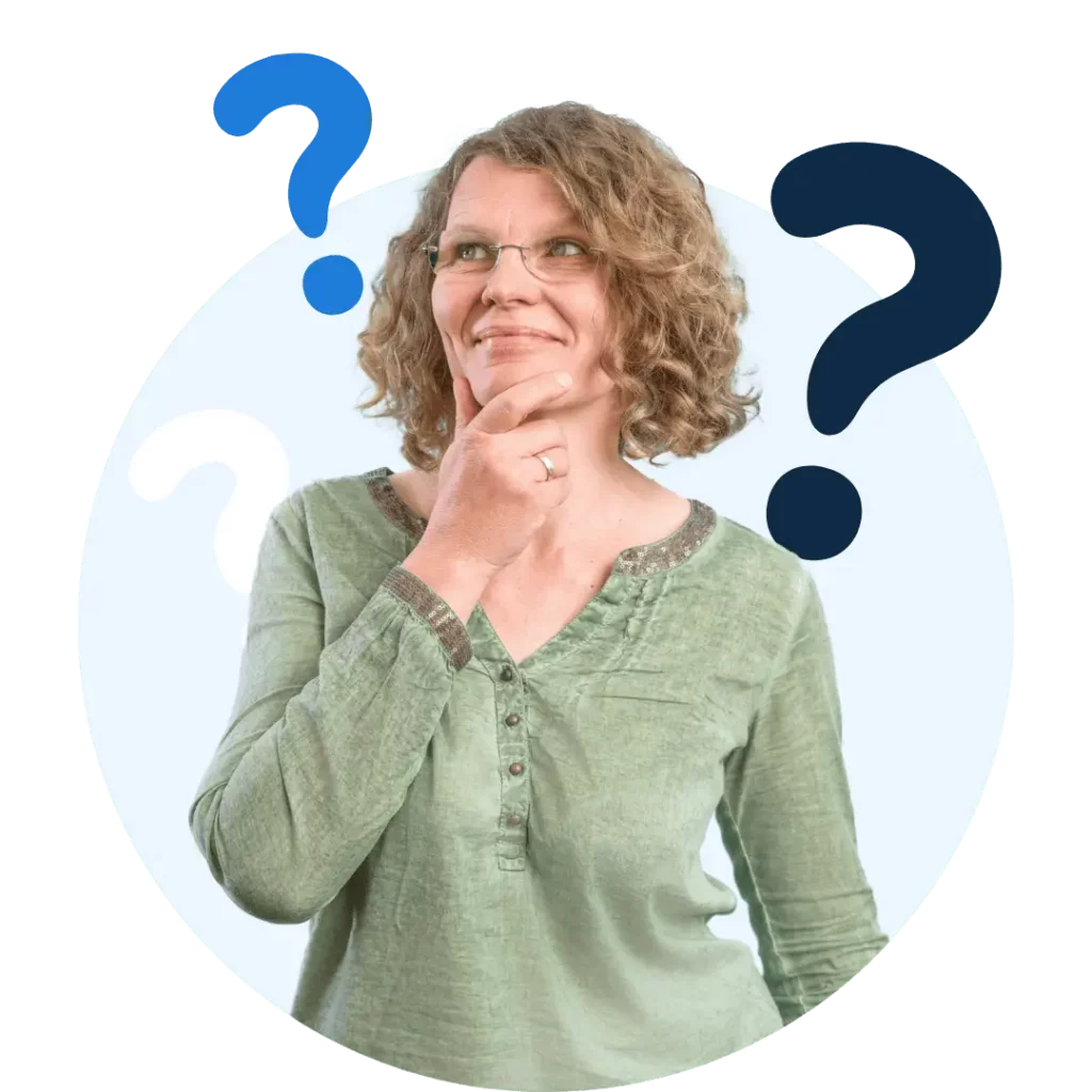 Portrait von Mag. Kathrin Schlögl, Office Managerin beim Übersetzungsbüro ALLESPRACHEN schaut fragend in den Himmel